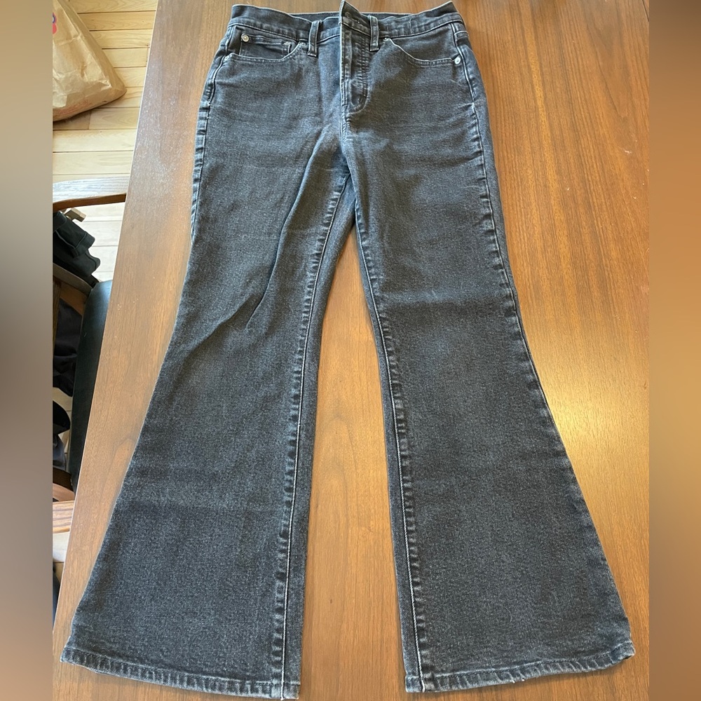 Madewell The Perfect Vintage Flare Jean, size 28 (hemmed)